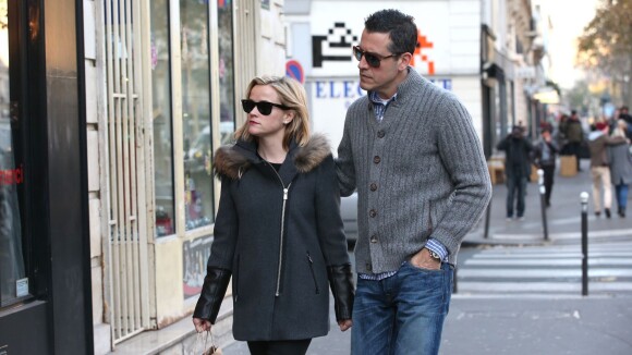 Reese Witherspoon, en amoureuse à Paris : Folle virée shopping avec son mari