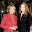 Barbara Walters et la reine Noor de Jordanie au dîner Cosmo 100 Annual Luncheon à Michael's Restaurant à New York, le 9 décembre 2013.
