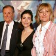 Albert Uderzo, sa femme Ada, Anne Goscinny et Sylvie Uderzo, lors de l'avant-première du film Astérix et les Vikings, le 31 mars 2006 à Paris