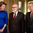  Le roi Philippe de Belgique et la reine Mathilde accueillaient le 16 décembre 2013 le Prix Nobel de Physique François Englert, récompensé pour ses travaux sur le boson de Higgs, au palais royal, à Bruxelles. 