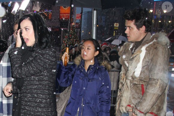 Katy Perry et John Mayer arrivent aux studios de l'émission "Good Morning America" à New York. Le 17 décembre 2013
