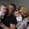 Exclusif - Jean-Marie Bigard, Lola Marois et leurs adorables jumeaux Jules et Bella. 