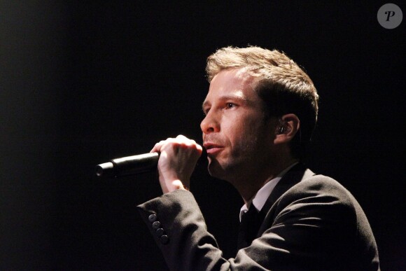 Exclusif - Alex Beaupain en concert au Casino de Paris, le 17 décembre 2013.