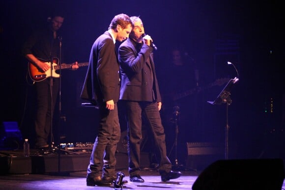 Exclusif - Alex Beaupain et Julien Clerc en concert au Casino de Paris, le 17 décembre 2013.
