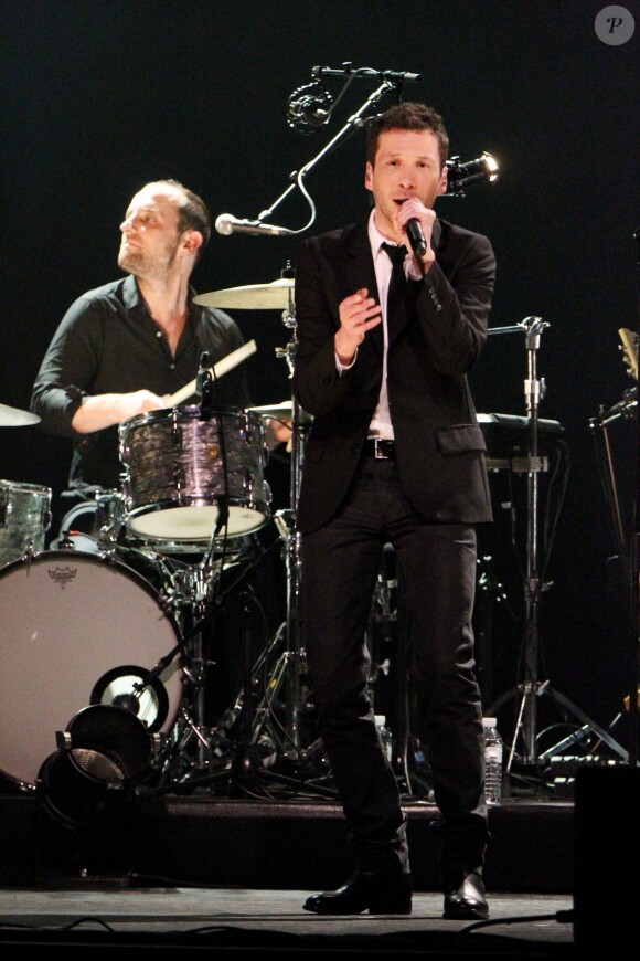 Exclusif - Alex Beaupain en concert au Casino de Paris, le 17 décembre 2013.