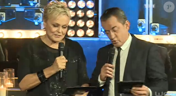Muriel Robin et Christophe Dechavanne dans la bande-annonce de L'incroyable anniversaire de Line sur TF1 samedi 28 décembre 2013