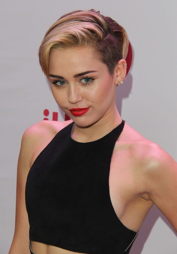 Miley Cyrus lors du "KIIS FM's Jingle Ball" à Los Angeles, le 6 décembre 2013.