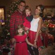 Photo de famille de Jessica Alba pour Noël.