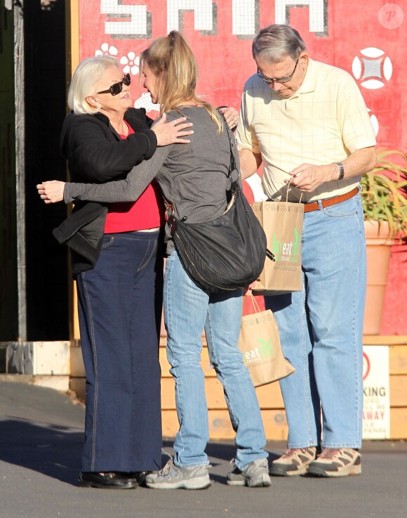 Exclusif - Renée Zellweger avec ses parents Emil et Kjellfrid à Santa Monica, le 26 décembre 2013.