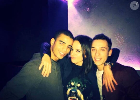 Le 20 décembre, Alizée a posté une photo d'une soirée passée avec Brahim Zaibat et Grégoire Lyonnet.