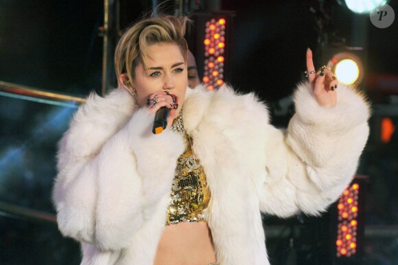 Miley Cyrus a donné un show à Times Square, New York, pour la nouvelle année, le 31 décembre 2013.