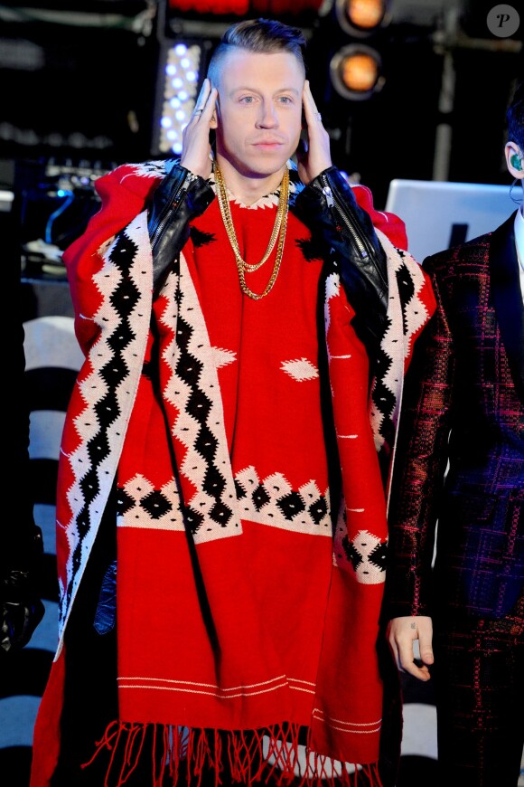 Macklemore lors du show donné à Times Square, New York, pour la nouvelle année, le 31 décembre 2013.