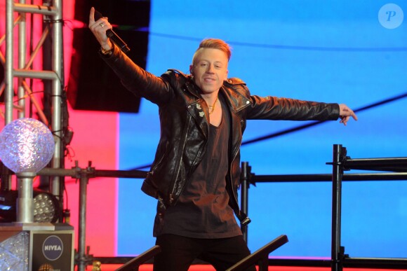 Macklemore lors du show donné à Times Square, New York, pour la nouvelle année, le 31 décembre 2013.