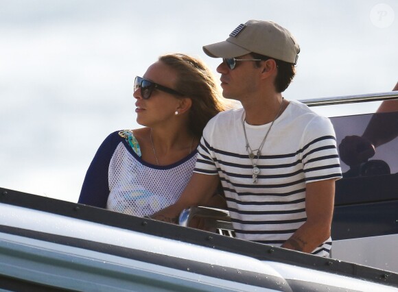 Marc Anthony et sa compagne Chloe Green en vacances à la Barbade le 31 décembre 2013.