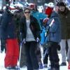 La princesse Victoria de Suède devance sa petite famille, son époux le prince Daniel, sa fille Estelle et sa mère, la reine Silvia, le 3 janvier 2014