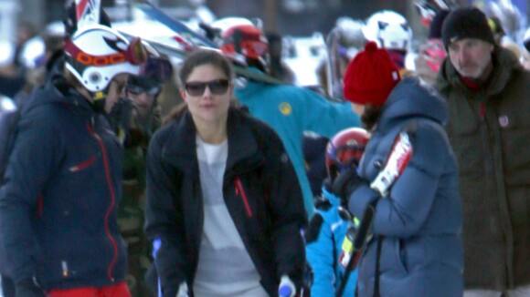 Victoria de Suède blessée au ski : Béquilles et famille pour la mère d'Estelle