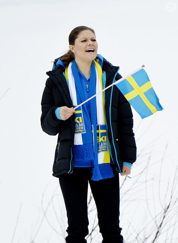 La princesse Victoria de Suède lors des championnats du monde de ski de fond à Val di Fiemme en Italie le 27 février 2013