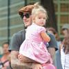 David Beckham joue avec sa fille Harper dans un parc à New York, le 10 septembre 2013.