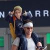 Exclusif - Levi sur les épaules de son père - Matthew McConaughey en famille à l'aéroport de Los Angeles le 30 décembre 2013. Matthew McConaughey et sa femme Camila Alves rentrent de leur voyage au Brésil avec leurs enfants Levi, Vida et Livingston.