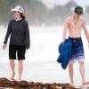 Exclusif - Julianne Moore, son mari Bart Freundlich et leurs enfants Caleb et Liv Helen se baignent lors de leurs vacances à Mexico, le lundi 6 janvier 2014.