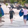 Exclusif - Julianne Moore, son mari Bart Freundlich et leurs enfants Caleb et Liv Helen se baignent lors de leurs vacances à Mexico, le 6 janvier 2014.