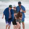 Exclusif - Julianne Moore, son mari Bart Freundlich et leurs enfants Caleb et Liv Helen se baignent lors de leurs vacances à Mexico, le 6 janvier 2014.