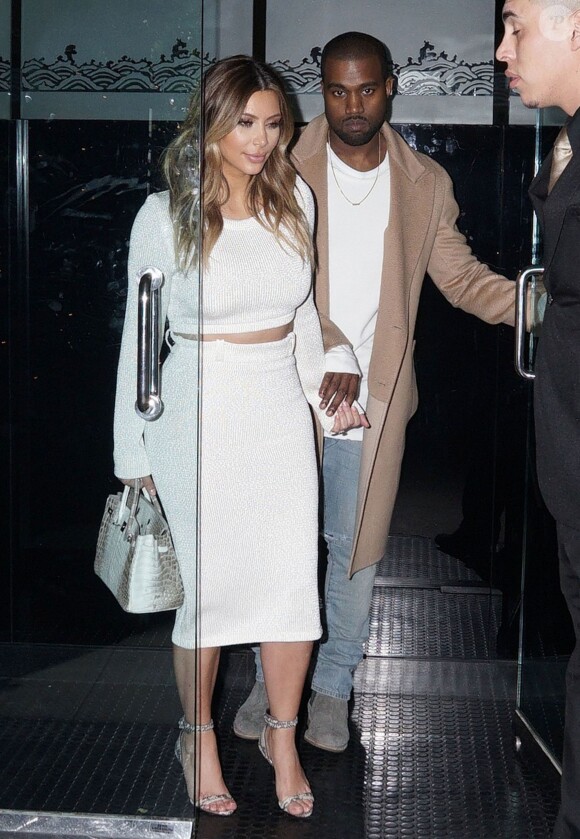 La star de télé réalité Kim Kardashian et son fiançé Kanye West ont partagé un dîner romantique à Los Angeles le 12 janvier 2014.