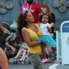 Mel B et ses filles Angel et Madison à Disneyland, à Los Angeles, le 26 juin 2013.