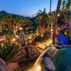 Robert Pattinson a vendu son hacienda espagnole, une superbe villa située à Los Feliz, pour 6.375 millions de dollars.