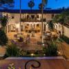 Robert Pattinson a vendu son hacienda espagnole, une superbe villa située à Los Feliz, pour 6.375 millions de dollars.