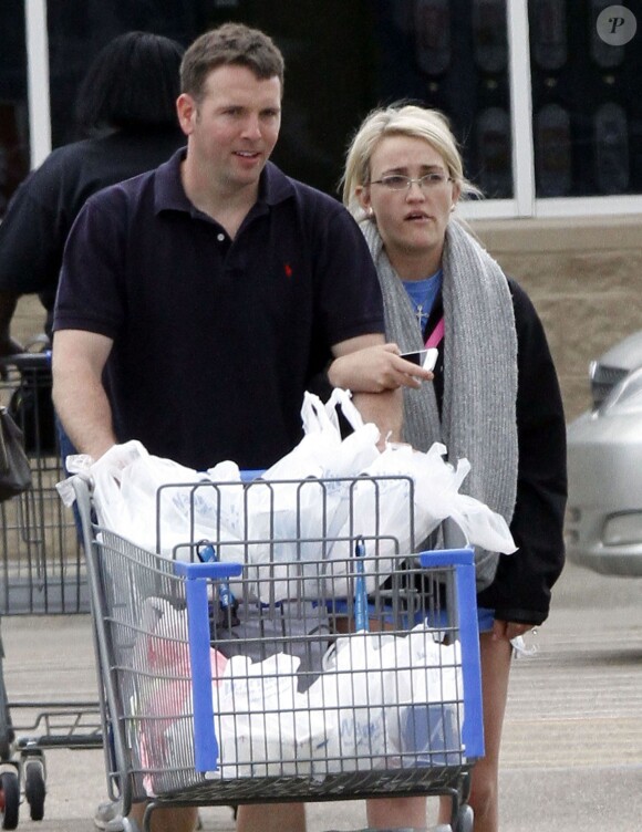 Exclusif - Jamie Lynn Spears et son fiancé Jamie Watson à Kentwood, en Louisiane. Le 30 mars 2013.