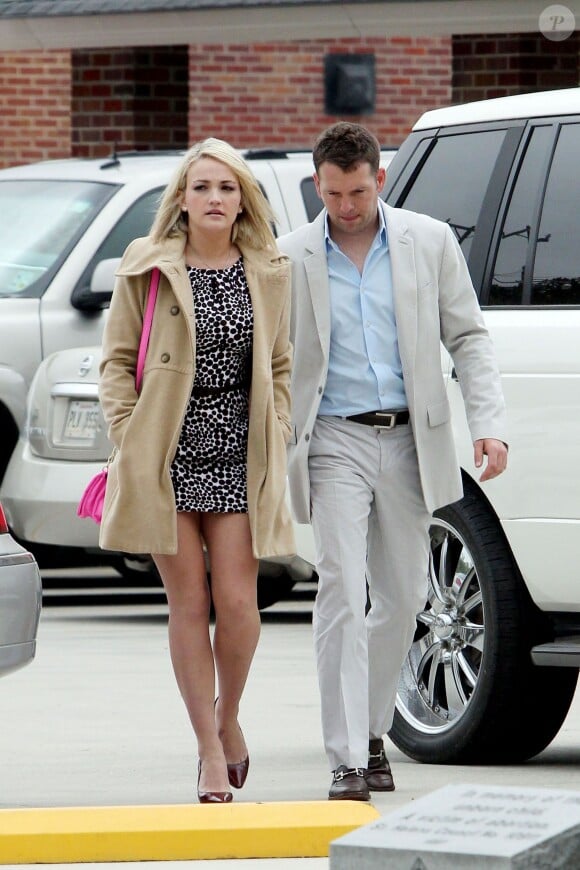 Jamie Lynn Spears et son fiancé Jamie Watson à Kentwood, le 31 mars 2013.