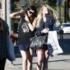 Kylie Jenner rejoint des amis au Caffe Urth a West Hollywood, le 16 janvier 2014. Kylie Jenner hides her face while meeting some friends for lunch at Urth Caffe in West Hollywood, California on January 16, 2014.16/01/2014 - West Hollywood