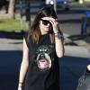 Kylie Jenner rejoint des amis au Caffe Urth a West Hollywood, le 16 janvier 2014. Kylie Jenner hides her face while meeting some friends for lunch at Urth Caffe in West Hollywood, California on January 16, 2014.16/01/2014 - West Hollywood
