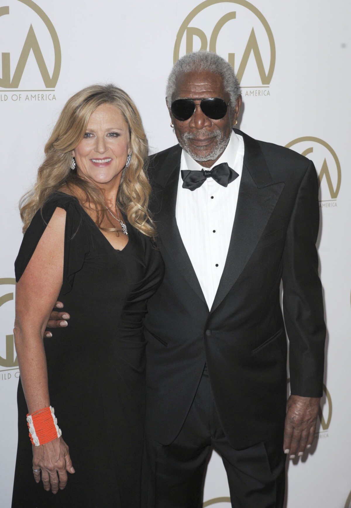 Vidéo Morgan Freeman Lori Mccreary Aux 25e Producers Guild Awards à