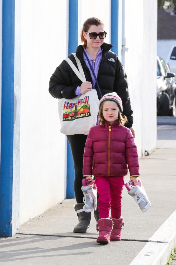 Alyson Hannigan et sa fille Satyana dans les rues de Los Angeles, le 11 janvier 2014.