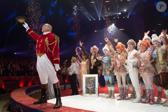 La princesse Stéphanie de Monaco, sa fille Pauline Ducruet, le prince Albert et la princesse Charlene arrivent pour la représentation du 21 janvier 2014 au 38e Festival International du Cirque de Monte-Carlo, marquée par la remise des prix du Festival, les Clowns d'or, d'argent et de bronze.