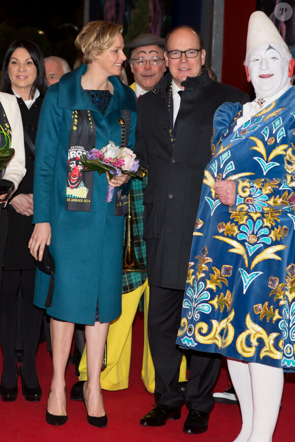 La princesse Stéphanie de Monaco, sa fille Pauline Ducruet, le prince Albert et la princesse Charlene arrivent pour la représentation du 21 janvier 2014 au 38e Festival International du Cirque de Monte-Carlo, marquée par la remise des prix du Festival, les Clowns d'or, d'argent et de bronze.