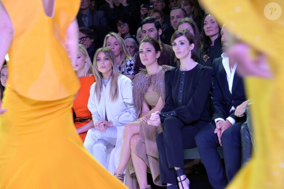 Gaia Weiss, Kim Kardashian, Blanca Suarez et Paz Vega assistent au défilé haute couture de Stéphane Rolland au Théâtre National de Chaillot. Paris, le 21 janvier 2014.