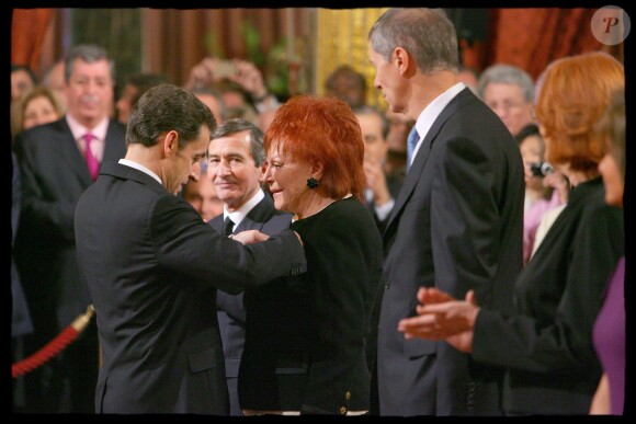Régine décorée par Nicolas Sarkozy comme officier de la Légion d'Honneur