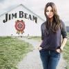 Mila Kunis, ambassadrice de la marque de bourbon Jim Beam.