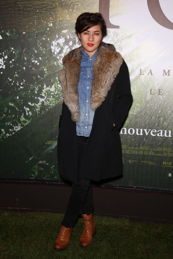 Mylène Jampanoi lors de l'avant-première du film "Il était une forêt" sur les Champs Elysées à Paris, le 5 novembre 2013