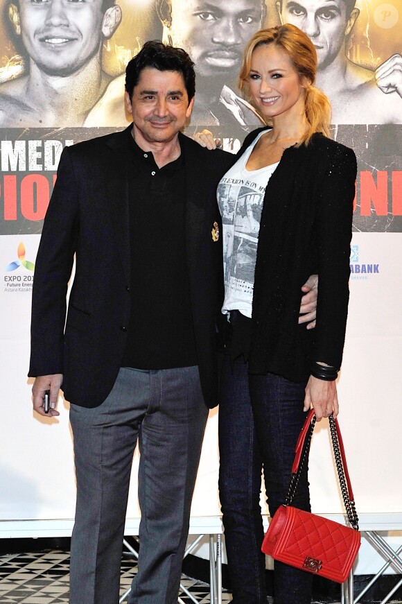 Adriana Karembeu et son compagnon André Ohanian lors du championnat du monde WBA des poids moyens Gennady Golovkin et Osumanu Adama à Monaco, le 1er février 2014