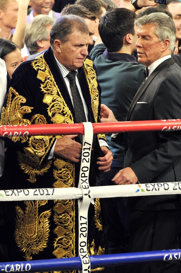 Michael Wittstock en tenue traditionnelle kazakh après avoir assisté au championnat du monde WBA des poids moyens WBA entre Gennady Golovkin et Osumanu Adama à Monaco, le 1er février 2014, en compagnie de sa fille Charlene de Monaco