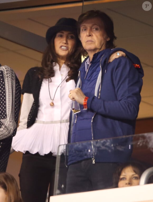 Sir Paul McCartney et Nancy Shevell lors du 48e Super Bowl entre les Broncos de Denver et les Seahawks de Seattle, le 2 février 2013 au Metlife Stadium de New York à East Rutherford, dans le New Jersey