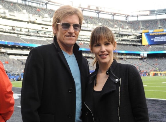 Denis Leary et Jennifer Garner lors du 48e Super Bowl entre les Broncos de Denver et les Seahawks de Seattle, le 2 février 2013 au Metlife Stadium de New York à East Rutherford, dans le New Jersey