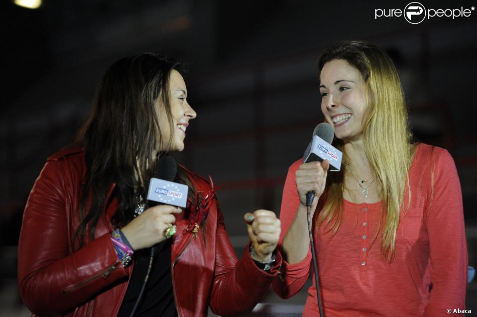 Marion Bartoli et Alizé Cornet lors de la finale de l&#039;Open GDF-Suez qui opposait Anastasia Pavlyuchenkova et Sarah Errani, le 2 février 2014 au stade Pierre de Coubertin à Paris
