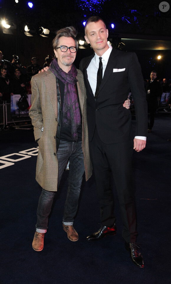 Gary Oldman et Joel Kinnaman lors de la première de RoboCop au BFI IMAX, Waterloo, Londres, le 5 février 2014.