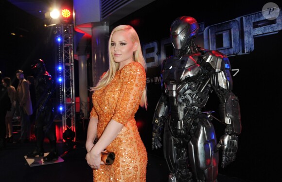 Abbie Cornish lors de la première de RoboCop au BFI IMAX, Waterloo, Londres, le 5 février 2014.