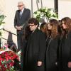 Catherine Pastor et ses enfants Alexandra, Delphine, Emilie-Sophie et Jean-Baptiste aux obsèques de Michel Pastor en l'église Saint-Charles à Monaco le 6 février 2014.